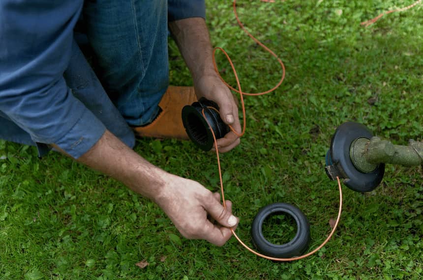 how-to-put-whipper-snipper-cord-on-yard-work